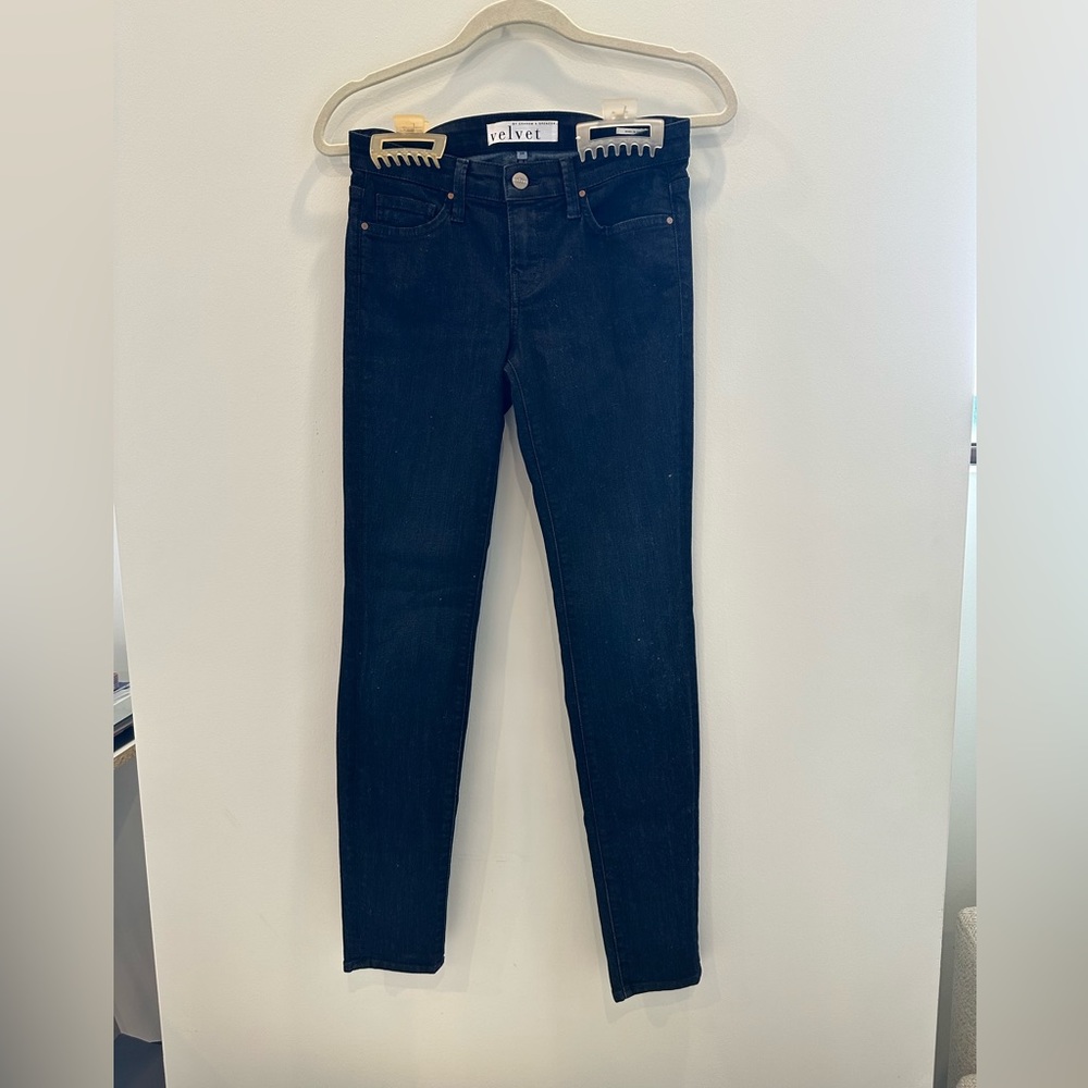 Velvet by Graham and Spencer Toni skinny jeans